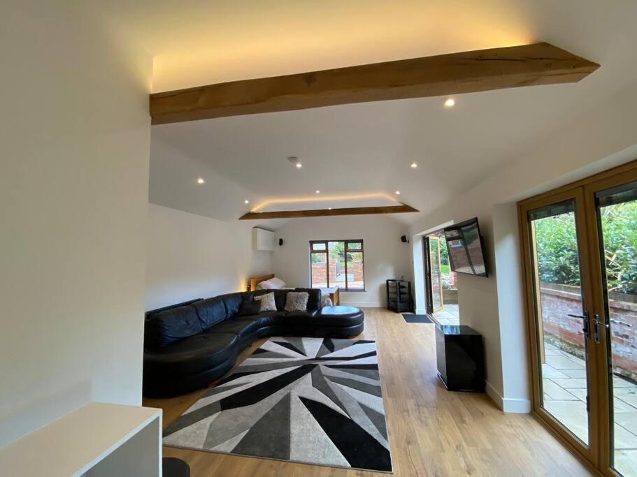 Апартаменты Stansted Airport Luxury Annexe With Parking. Birchanger Экстерьер фото
