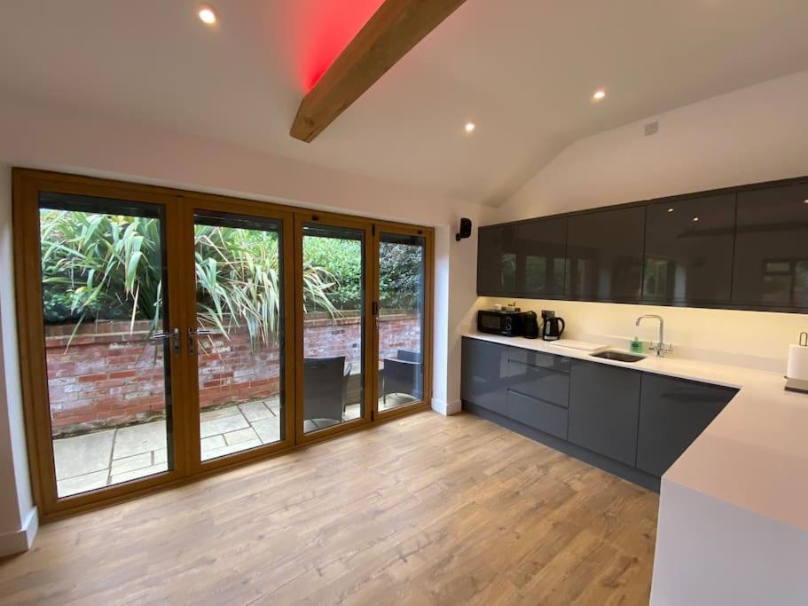 Апартаменты Stansted Airport Luxury Annexe With Parking. Birchanger Экстерьер фото
