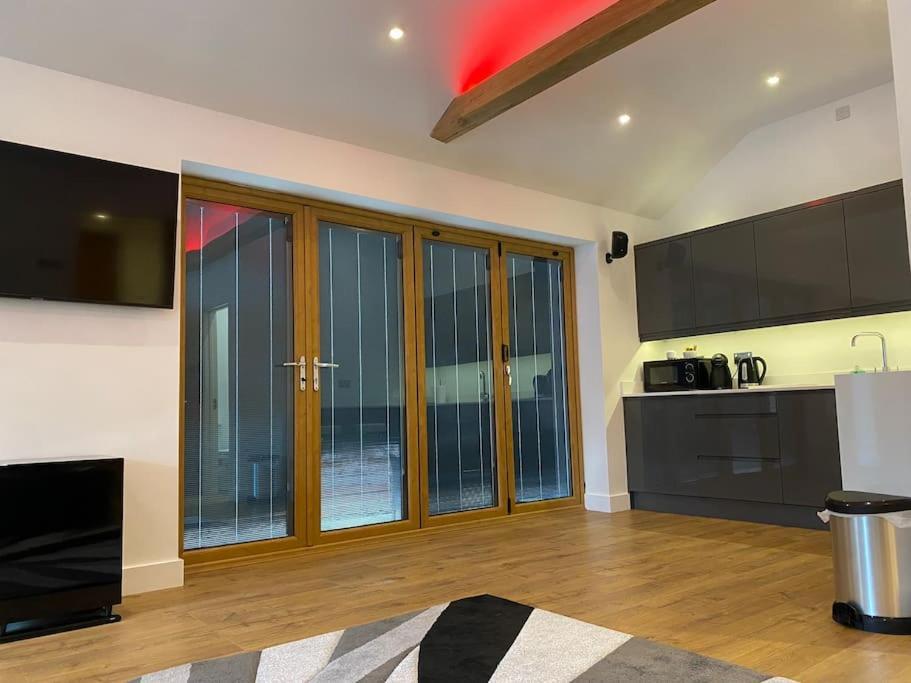 Апартаменты Stansted Airport Luxury Annexe With Parking. Birchanger Экстерьер фото